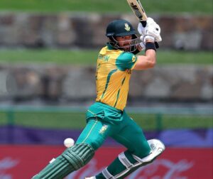 South Africa Starts Super-8 with a Bang, Defeats USA in Thriller