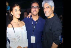 Jacqueline Fernandez with director and other